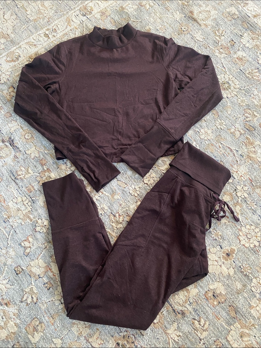 Crop Mock Neck Top & High-Waist Leggings Set - Chocolate Brown Sz XS